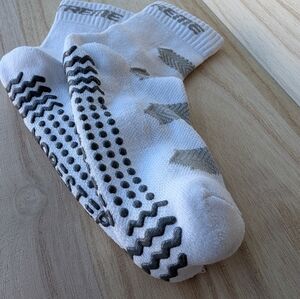 Pilates grip socks. new heel to toe 18cm